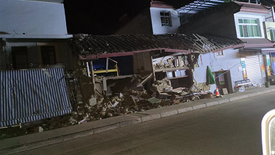 1震区受损房屋2.png